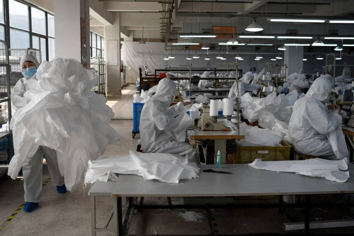 Covid-19: atividade manufatureira na China tem queda histórica