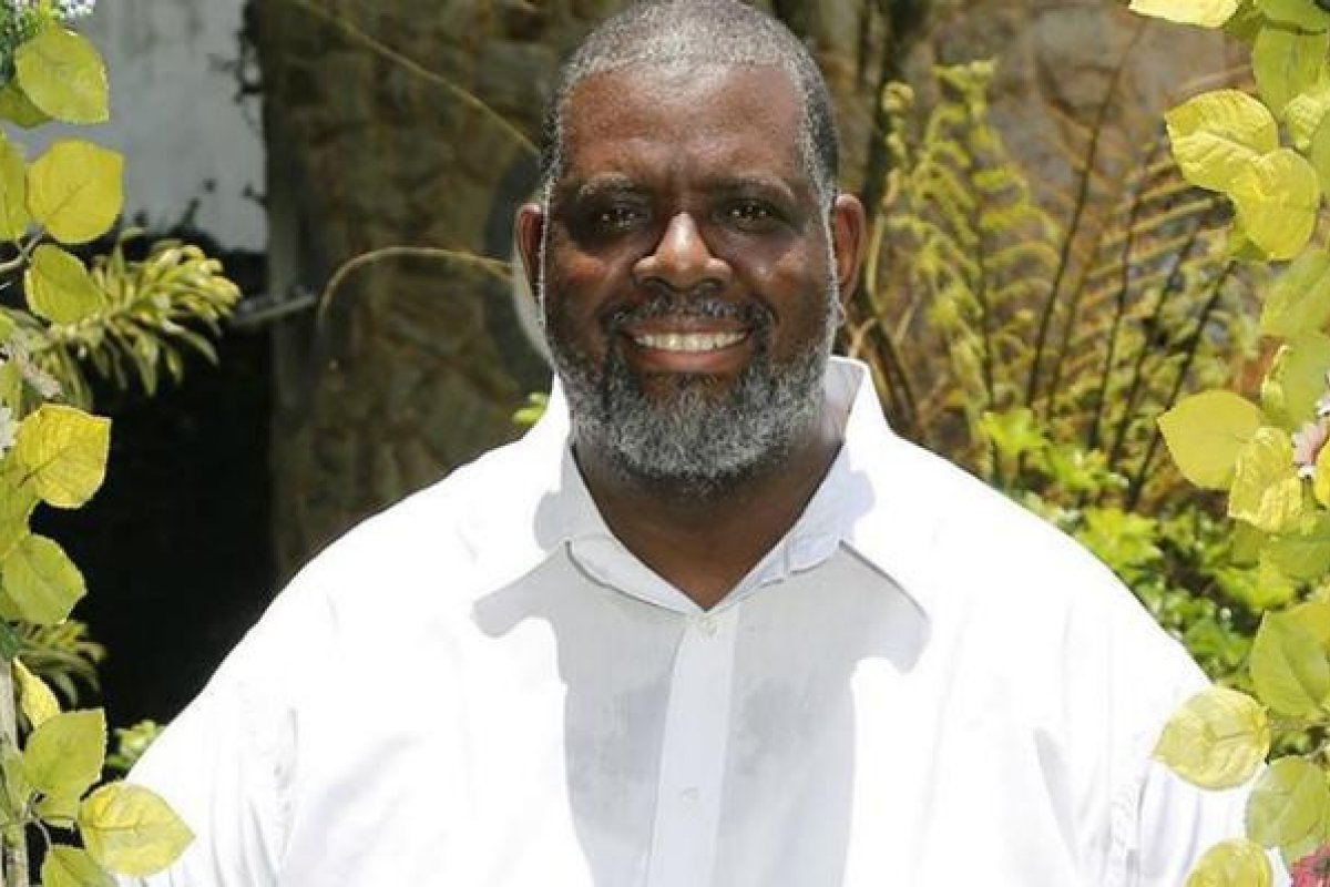 Péricles celebra primeiro mês da filha