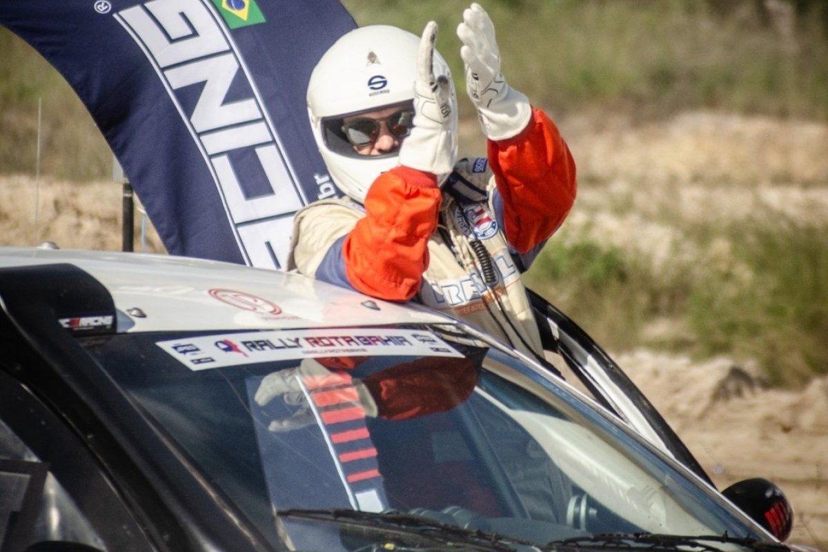 Piloto tricolor Roberto Cunha é, mais uma vez, campeão baiano