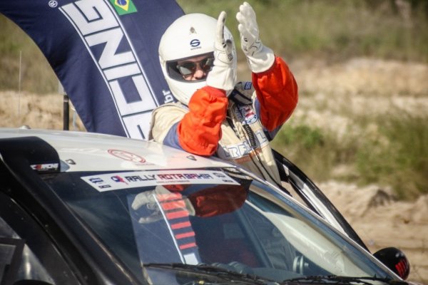 [Piloto tricolor Roberto Cunha é, mais uma vez, campeão baiano]