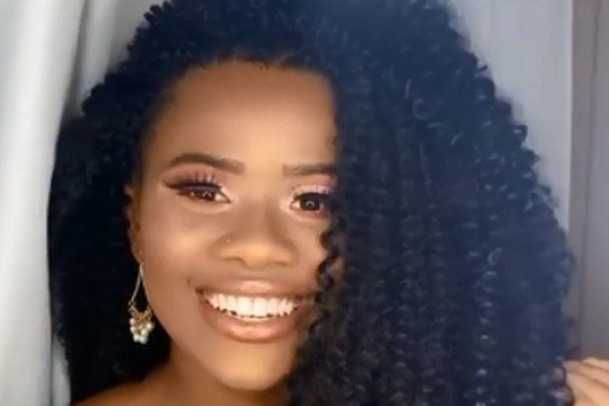 Mulher morre atingida por bala perdida em ponto de ônibus no Rio