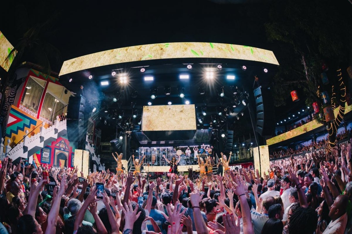 Após o anúncio de Silva, Carlinhos Brown revela Gabi Melim como segunda participação especial do Sarau du Brown! 