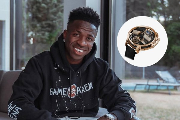 [Vini Jr. aparece com relógio raro avaliado em R$ 2,4 milhões! ]