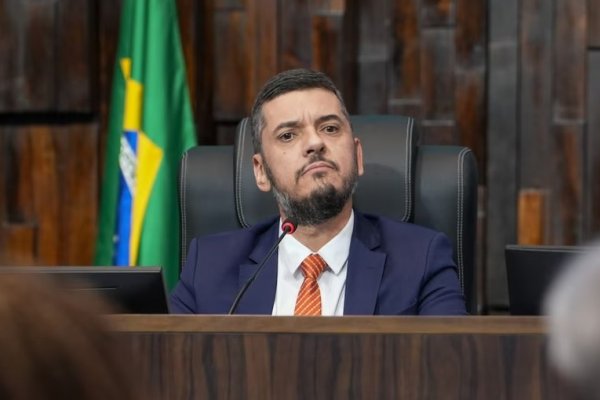 [Deputados de direita votam em massa para livrar acusado de vazar operação contra Comando Vermelho da prisão; uma petista também foi a favor]