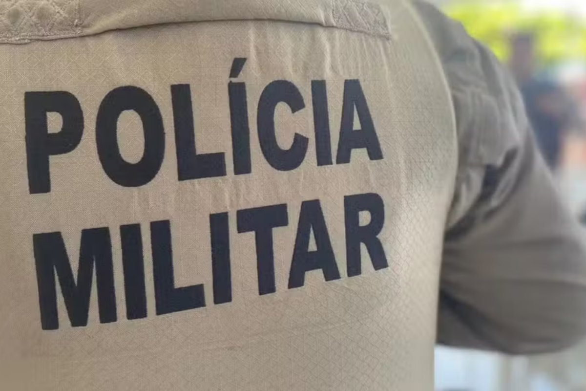 Homem é hospitalizado após ser golpeado com faca pela companheira no interior da Bahia