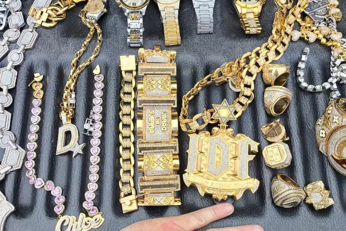 Família de traficante 'Peixão' é detida pela PRF tentando deixar o país com fortuna em joias