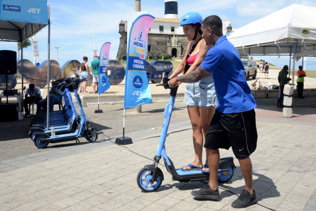 Prefeitura de Salvador lança campanha com ações de educação e fiscalização sobre patinetes elétricos