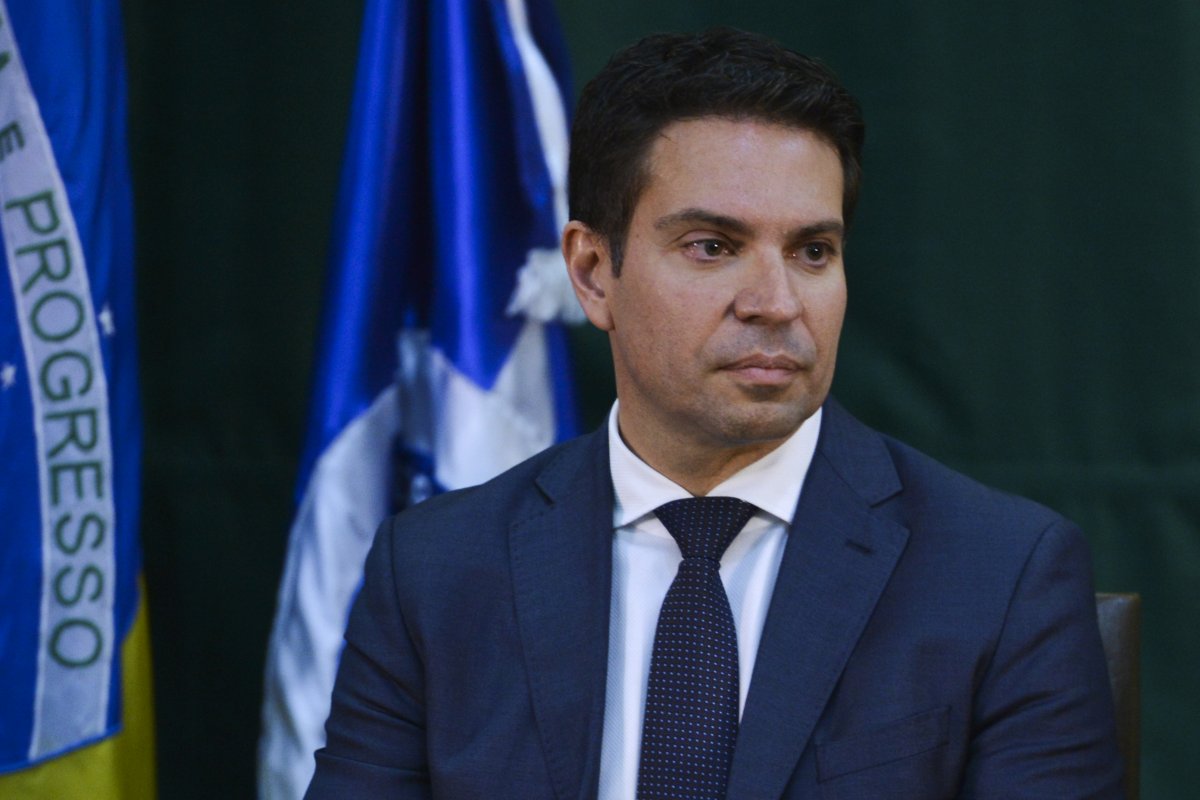 Motta diz que decidirá sobre Eduardo e pautará perda de mandato de Zambelli, Ramagem e Glauber