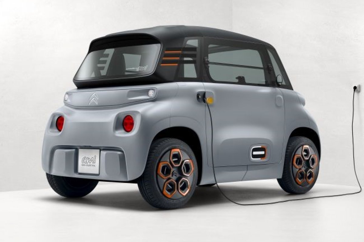 Empresa lança carro elétrico que dispensa uso de habilitação