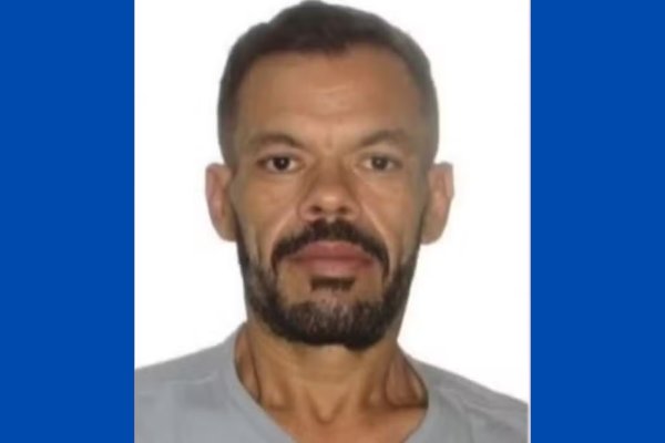 [Homem é procurado pela polícia suspeito de se passar por advogado para obter vantagens na Bahia ]