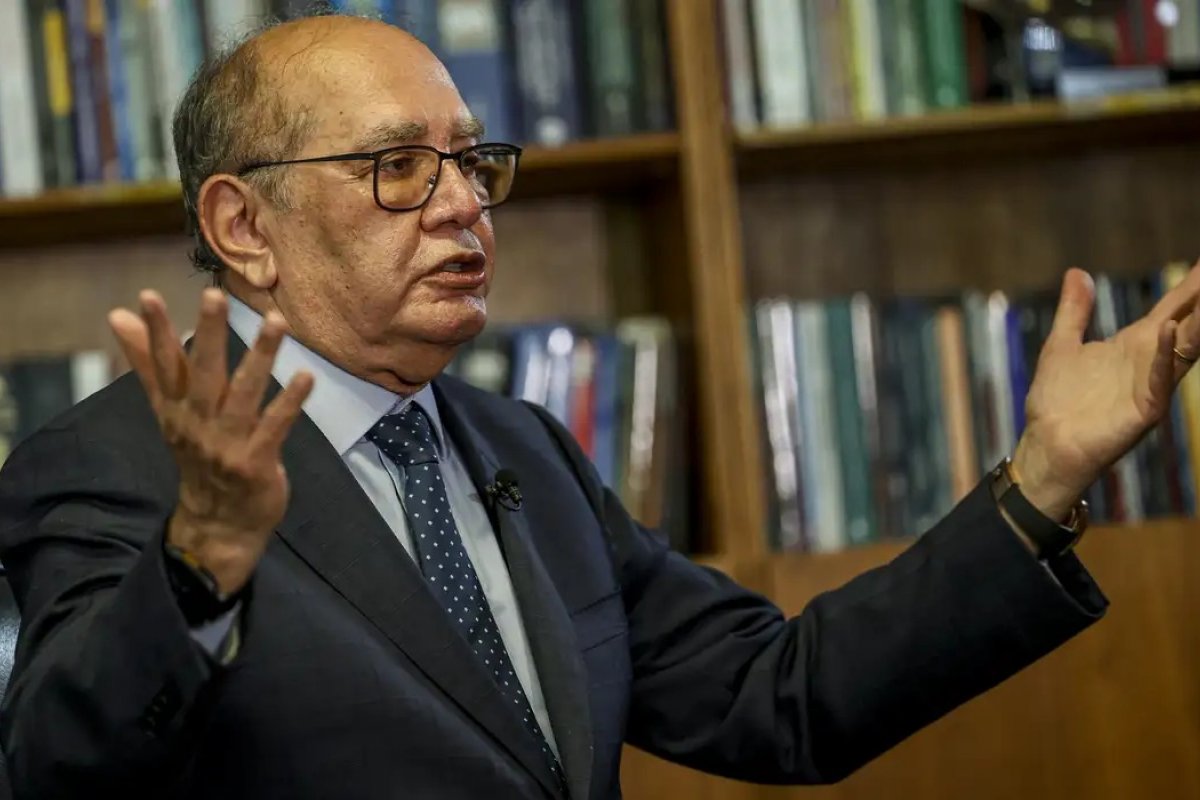Gilmar suspende trecho de decisão que limitava pedidos de impeachment contra ministros do STF