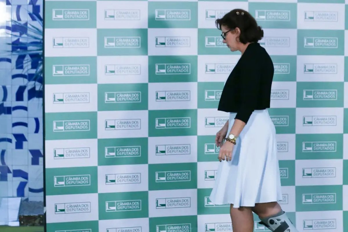 Confira como votaram os deputados baianos pela cassação do mandato de Carla Zambelli 