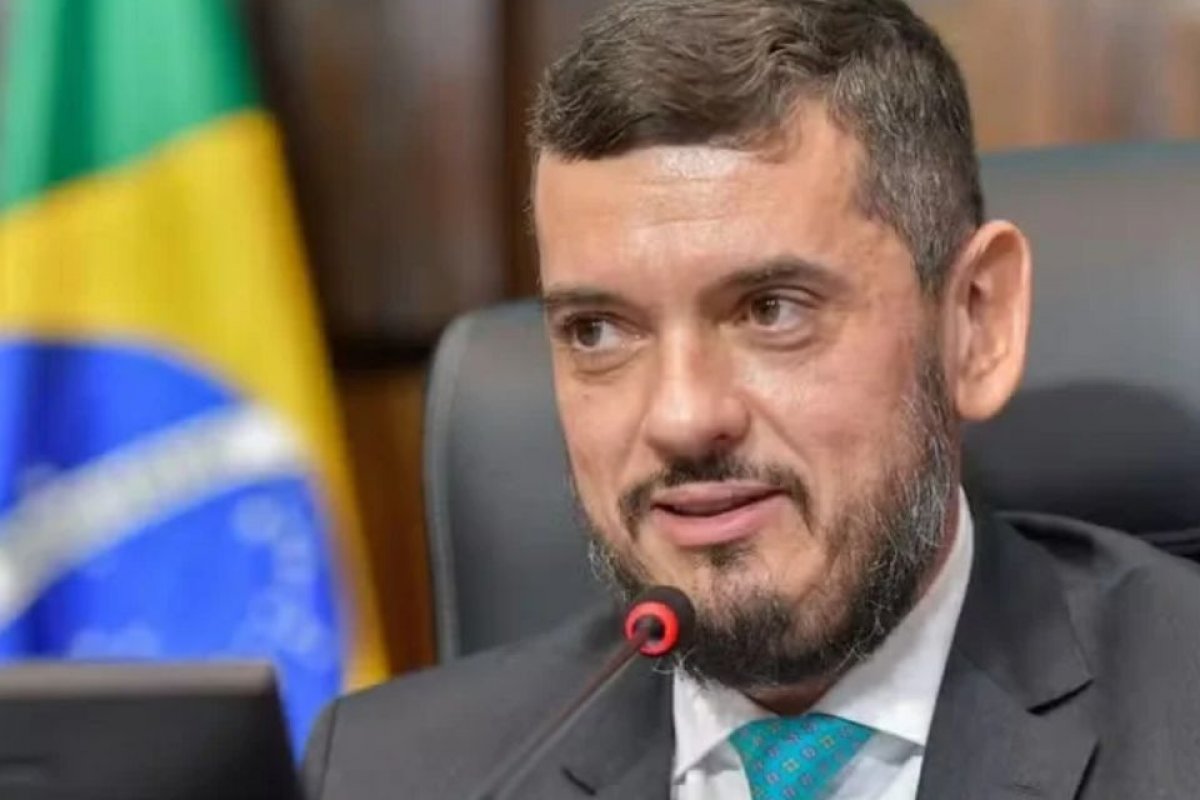 Bacellar pede licença do mandato de deputado no RJ e só retorna em 2026