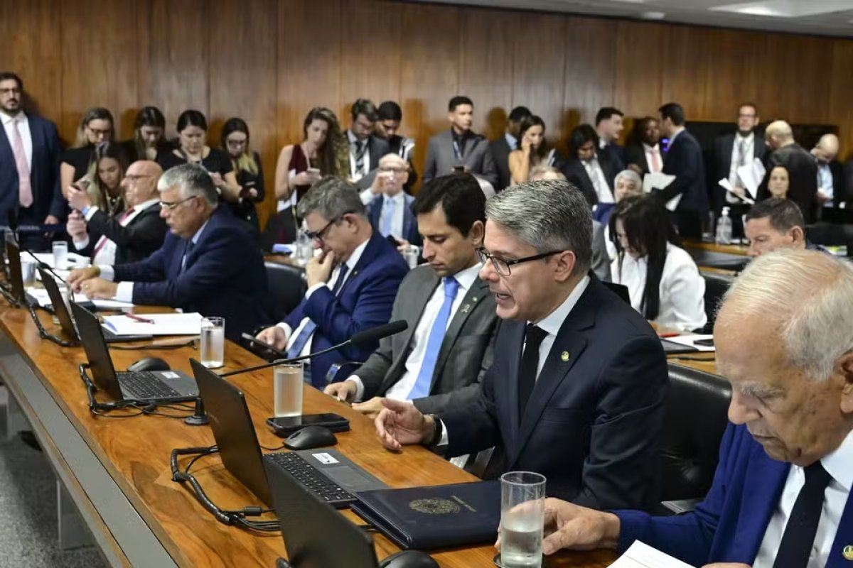 Senado aprova por unanimidade PL Antifacção; texto voltará à Câmara