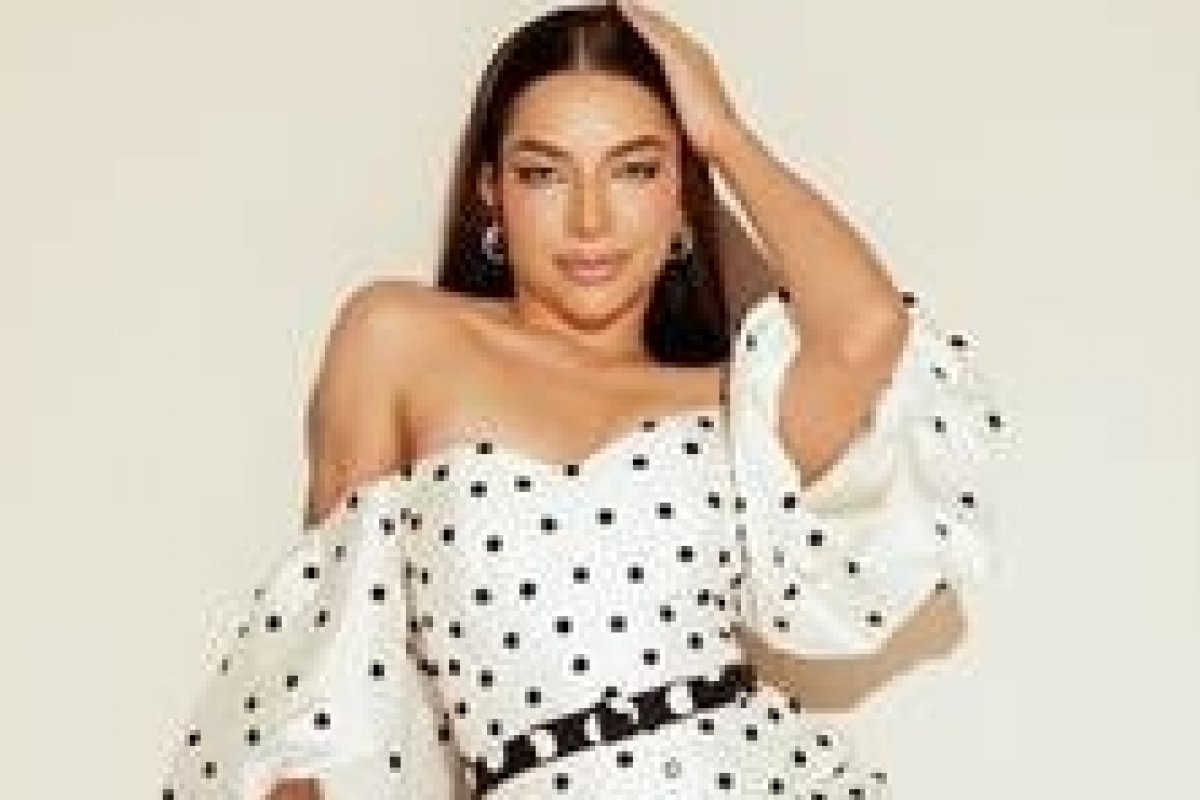 Ana Laura Lopes estreia no palco do TikTok Awards 2025 com look exclusivo de Lethicia Bronstein!