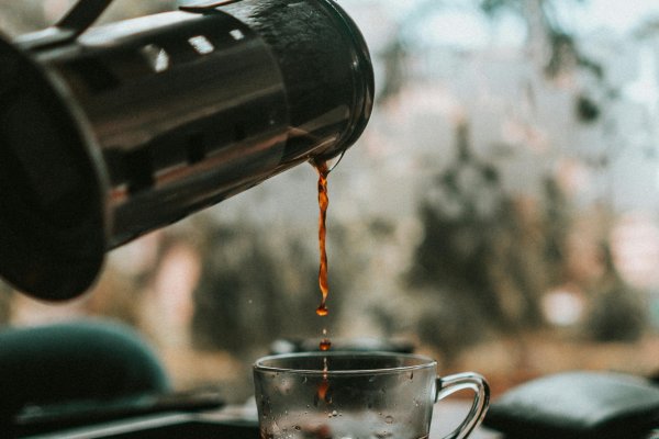 [Tomar café sem açúcar previne declínio cognitivo e aumenta longevidade, apontam estudos]