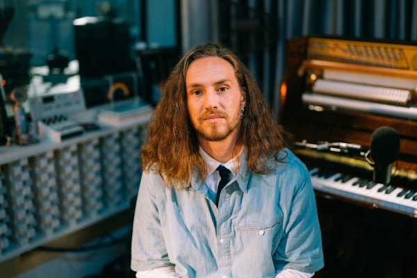 Vitor Kley lança audiovisual completo de [Vitor Kley lança audiovisual completo de