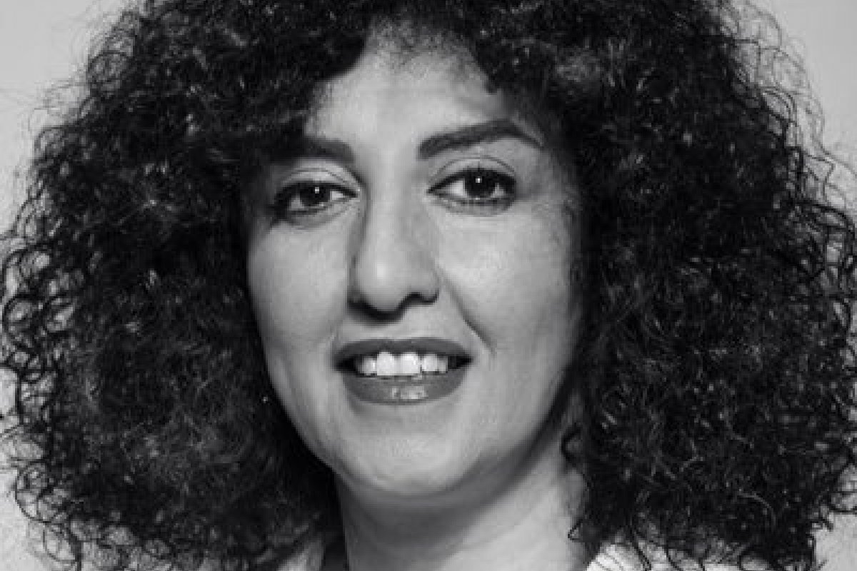 Vencedora do Nobel da Paz Narges Mohammadi é presa novamente no Irã, dizem apoiadores