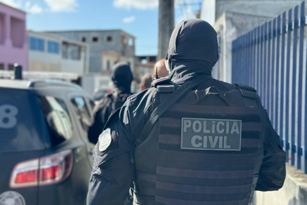 Homem é preso em Feira de Santana por agredir padrasto de 79 anos