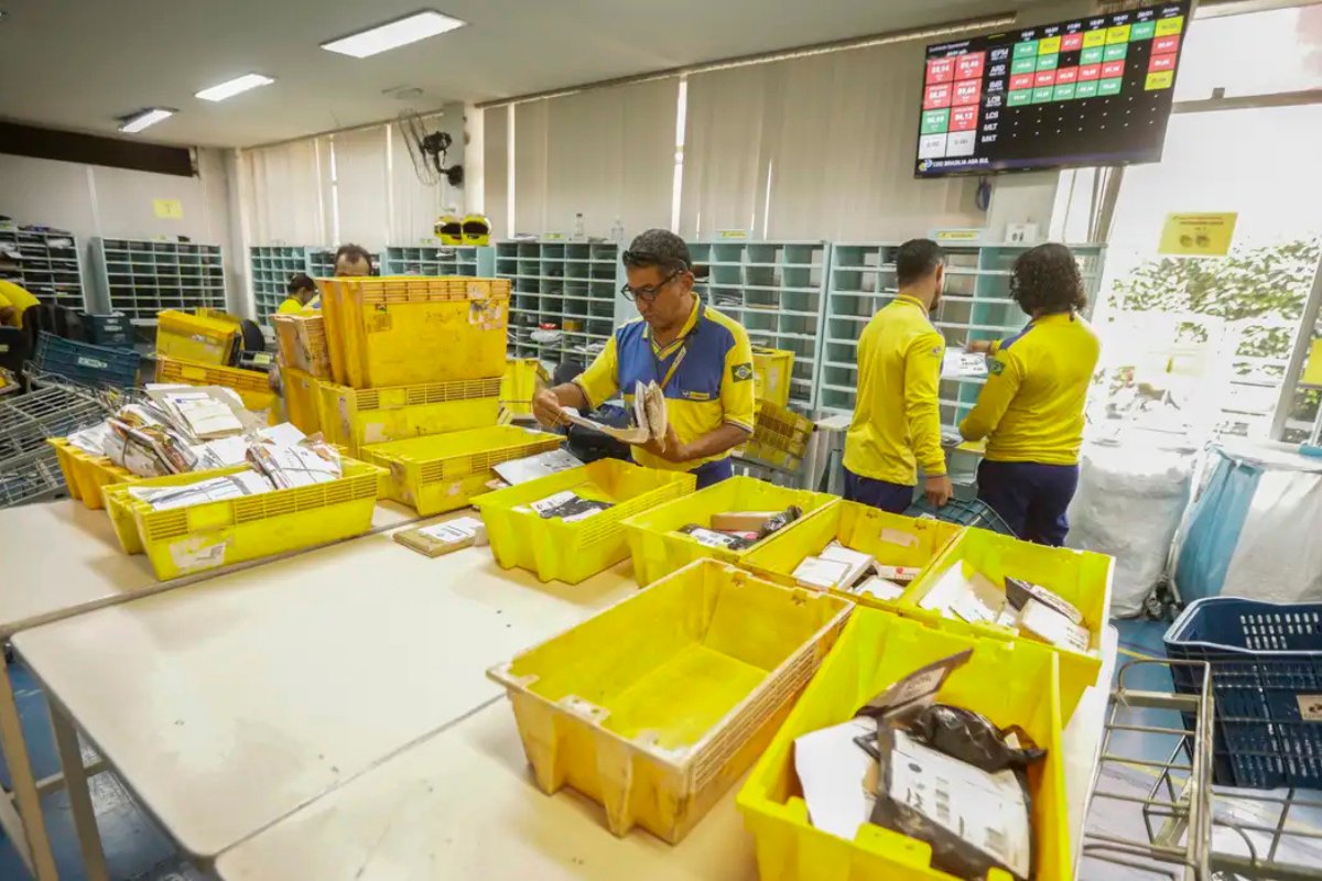 Garantidos pelo Tesouro, cinco bancos aceitam socorrer Correios com R$ 12 bi