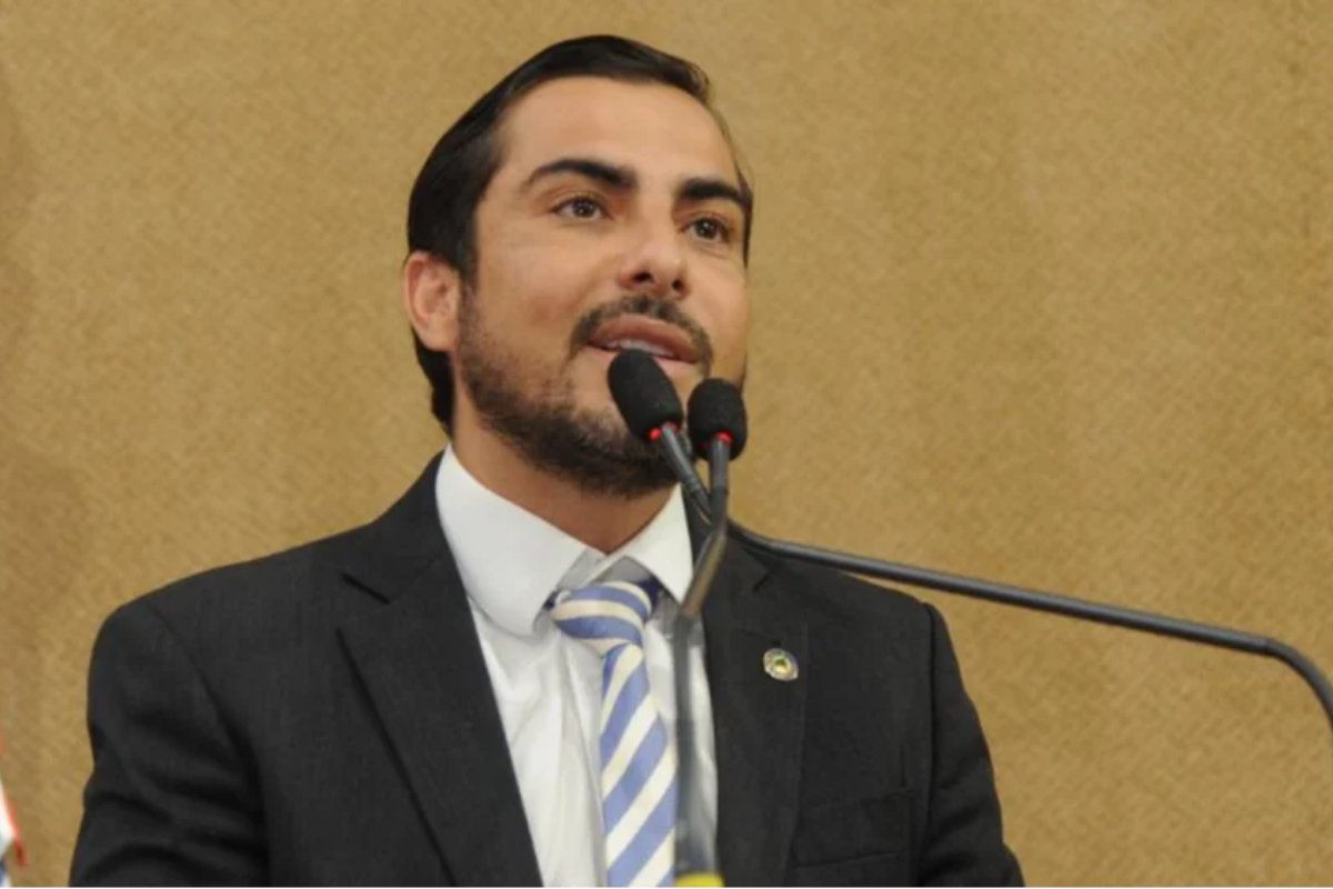 Ex-deputado Marcell Moraes é levado à delegacia acusado de ameaçar namorada em Salvador