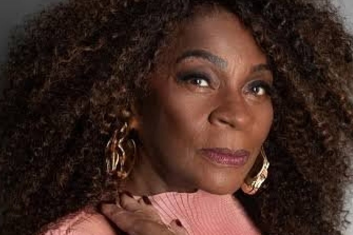 Maravilhosa! Zezé Motta está de volta a TV Globo! 