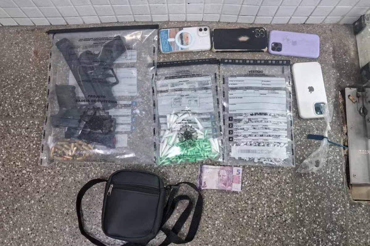 Quatro suspeitos são presos em operação policial em Águas Claras, em Salvador