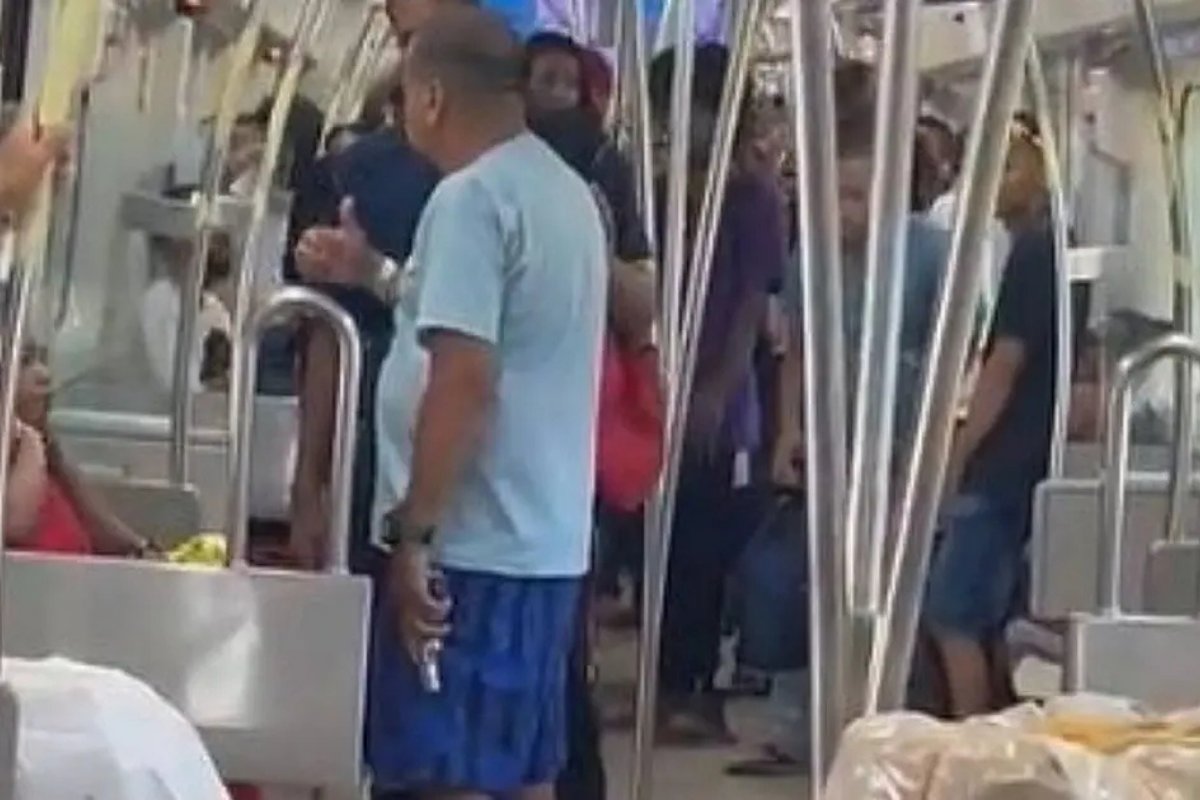 Vídeo: policial reformado saca arma após confusão em vagão do metrô de Salvador
