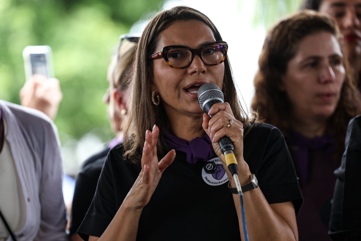 Janja reage a vídeo de Zezé Di Camargo e critica ataque às filhas de Silvio Santos