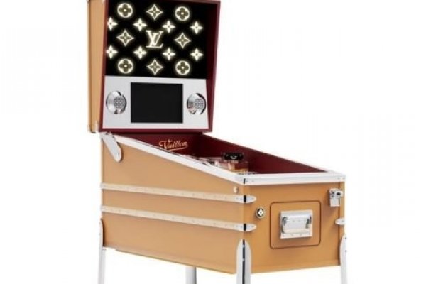 [Louis Vuitton lança máquina de pinball de luxo inspirada em Tóquio!]