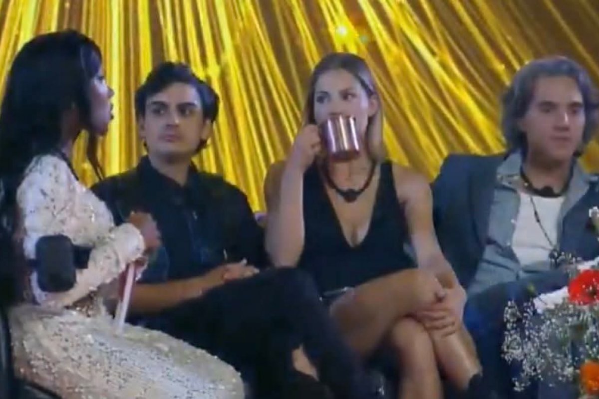 A Fazenda 17: Carol detona Duda para Saory e Dudu Camargo!