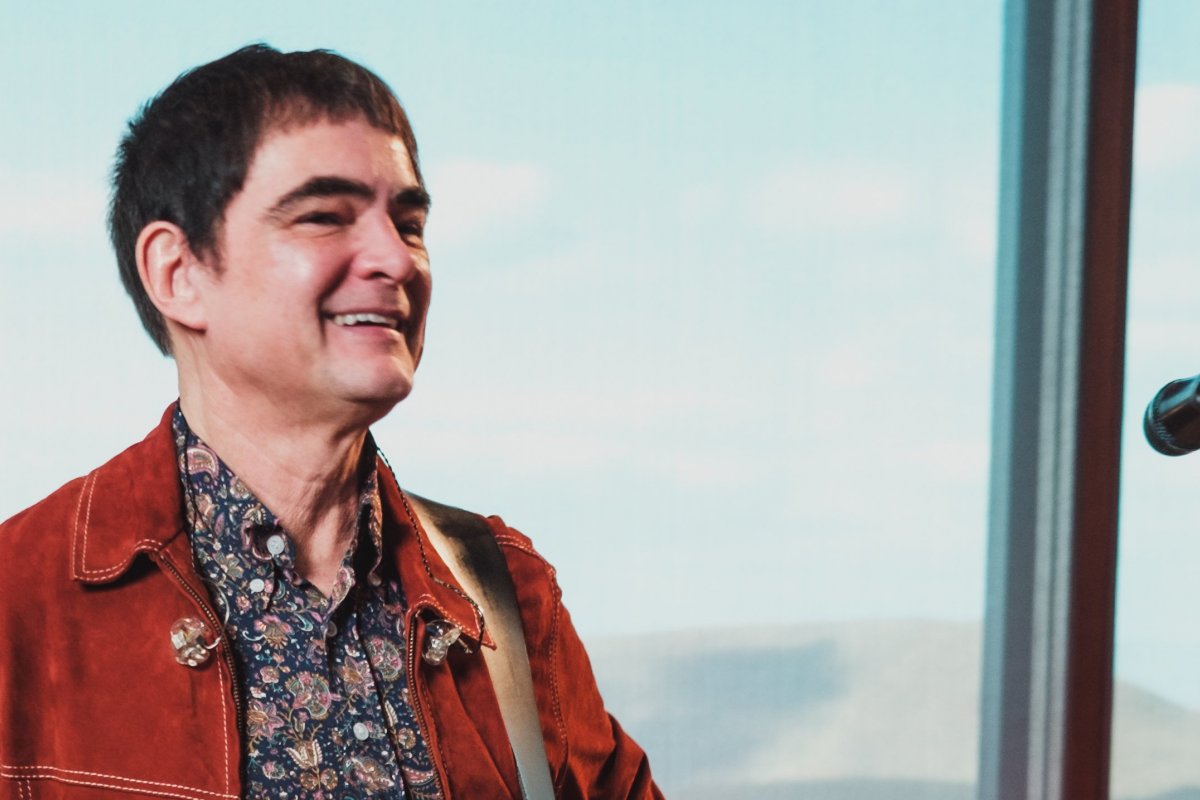 Samuel Rosa disponibiliza álbum Rosa Sessions completo no Youtube!