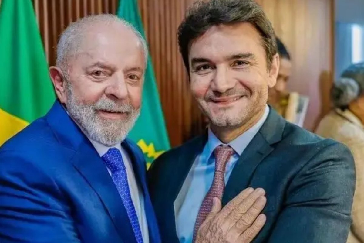 Lula anuncia saída de Celso Sabino do Turismo, e União Brasil indica novo nome