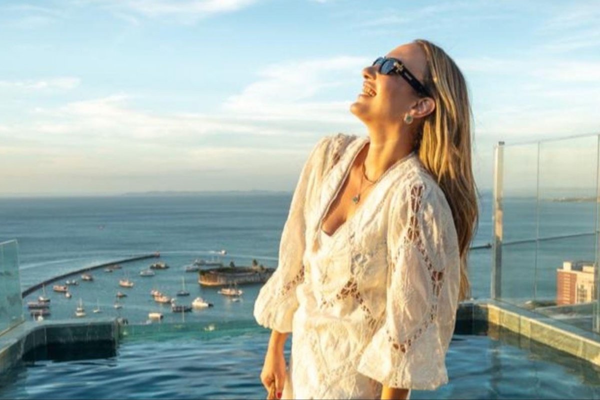 Laíz De Monteê lança guia de verão; confira dicas de looks e passeios em Salvador!
