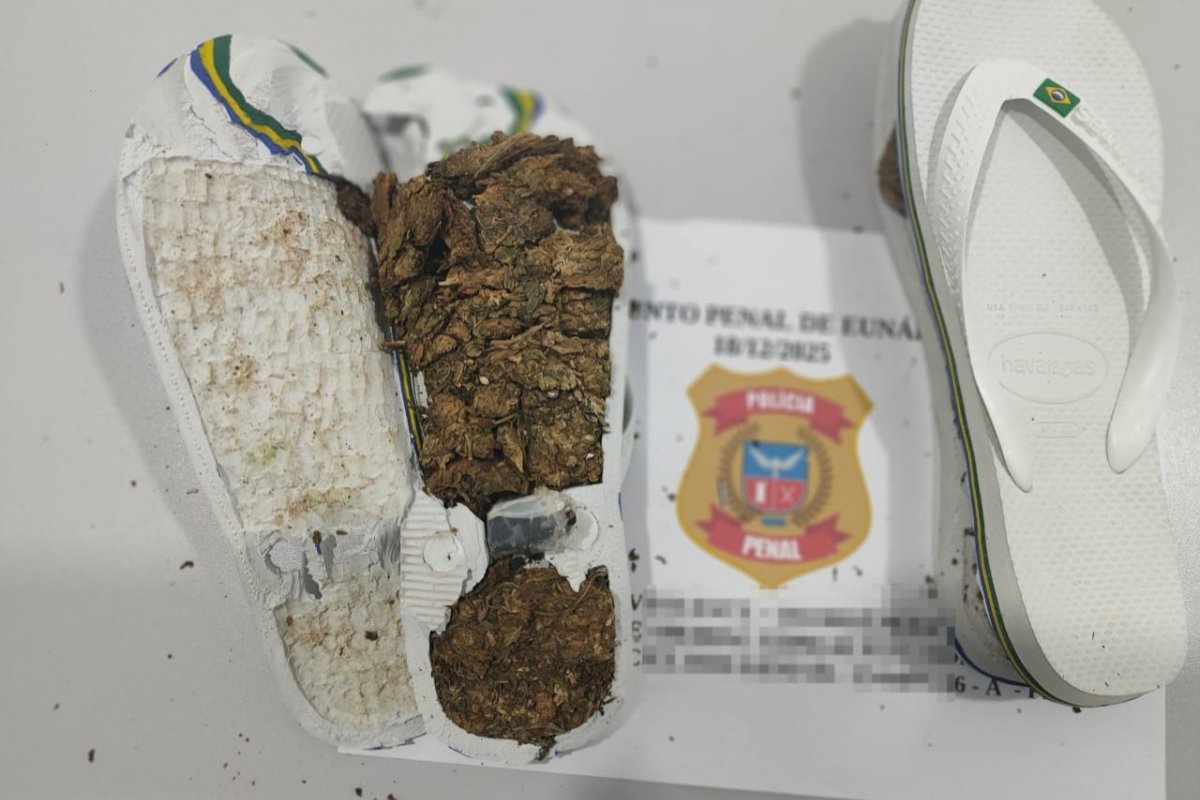 Mulheres são presas após tentarem entrar com drogas em sandálias no presídio de Eunápolis