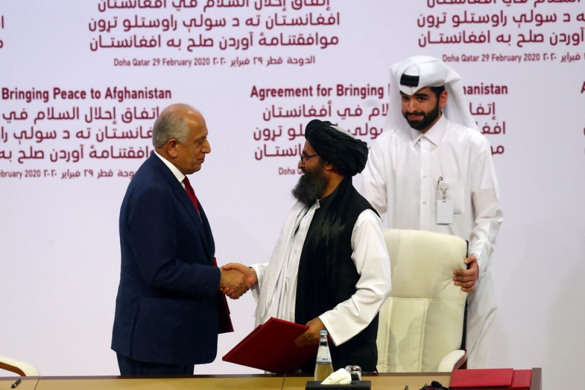 Talibã volta a atacar tropas do governo afegão