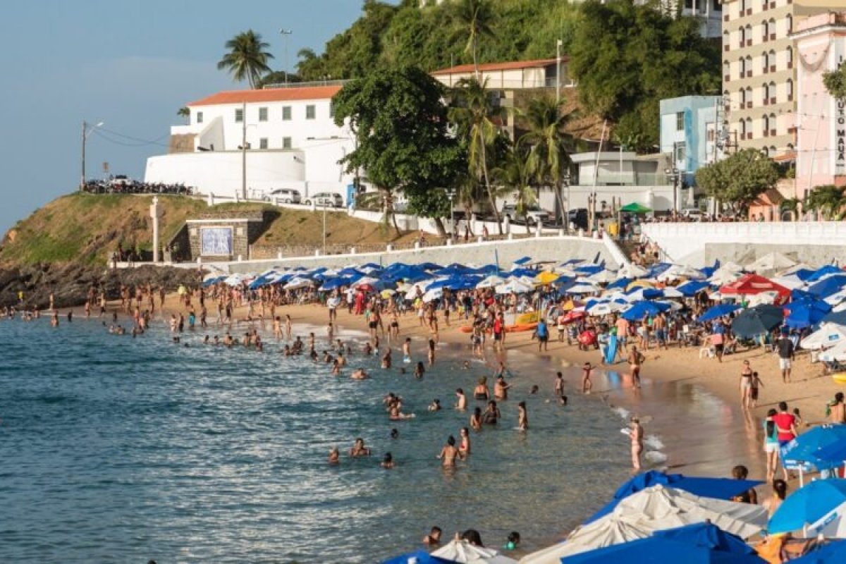 Homem é encontrado morto no Porto da Barra, em Salvador