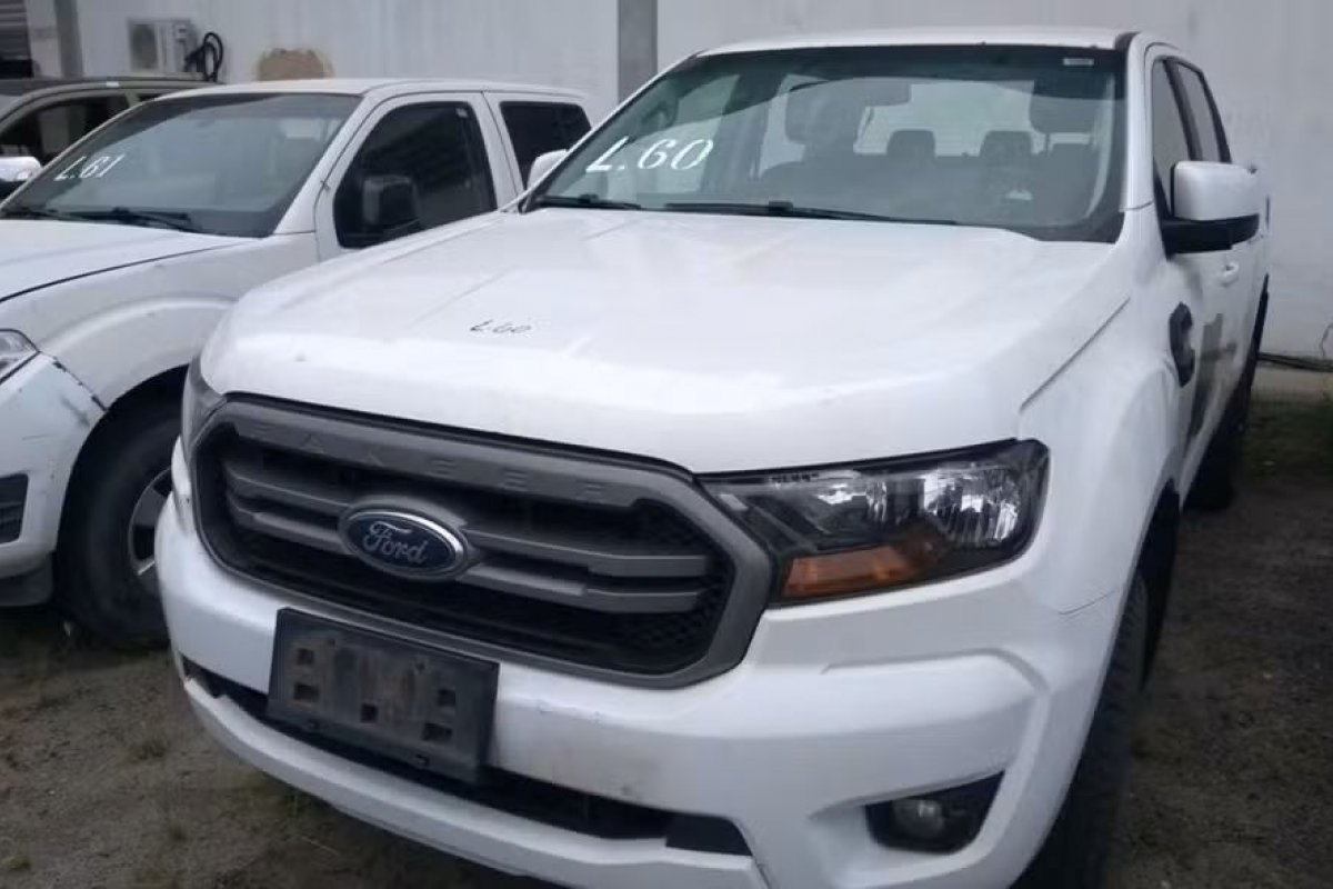 Veículos 'seminovos' são comprados ao menos cinco vezes mais do que zero quilômetros no Brasil, aponta Fenauto