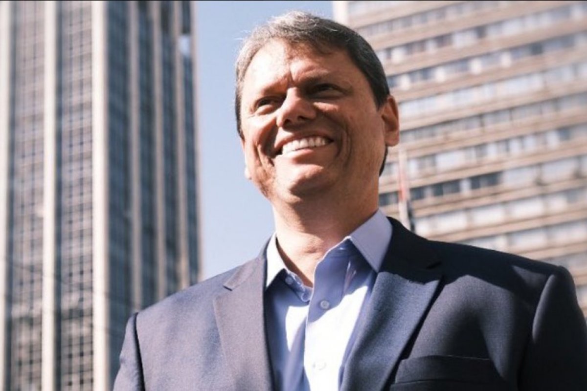 Tarcísio elogia Bolsonaro e cita Lava Jato em discurso na inauguração do Rodoanel Norte