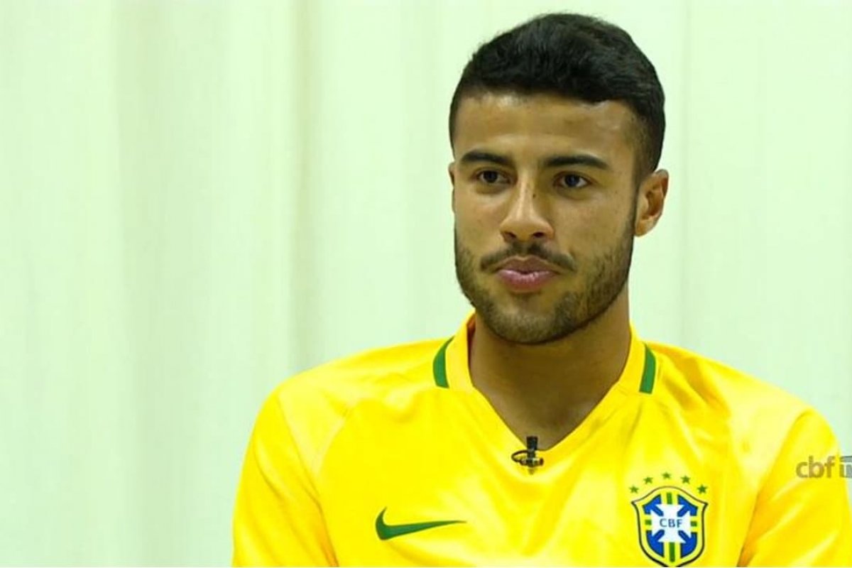 Medalha de ouro no Rio em 2016, Rafinha anuncia aposentadoria dos gramados 