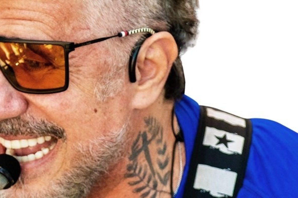 Tuca Fernandes lança novo single “Fico com Verão”, em parceria com Dj Matheus Bala, para celebrar estação mais quente e desejada do ano! 