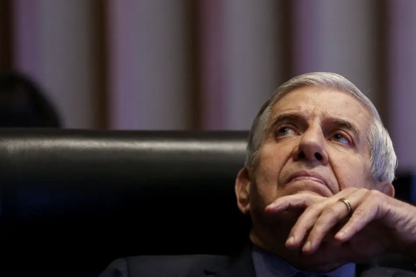 [Moraes concede prisão domiciliar humanitária a Augusto Heleno]