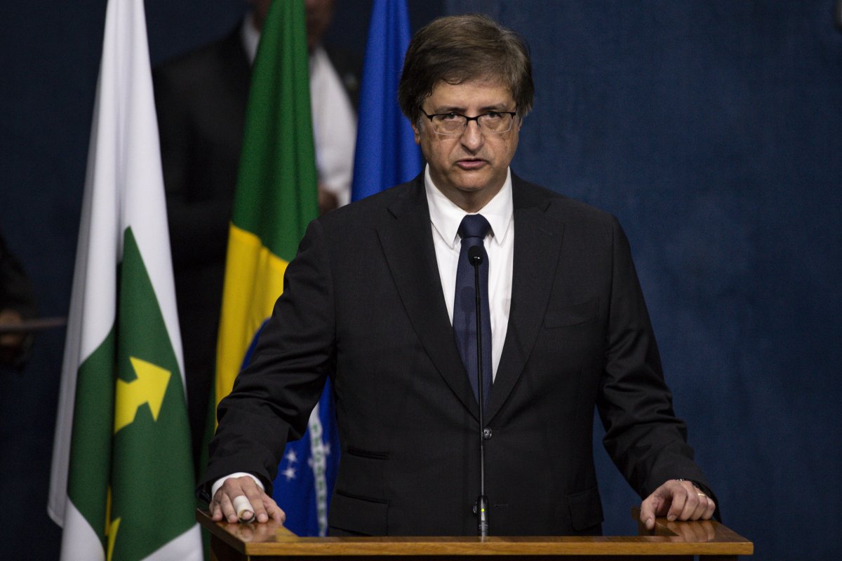 PGR se manifesta favorável a cirurgia de Bolsonaro no Natal