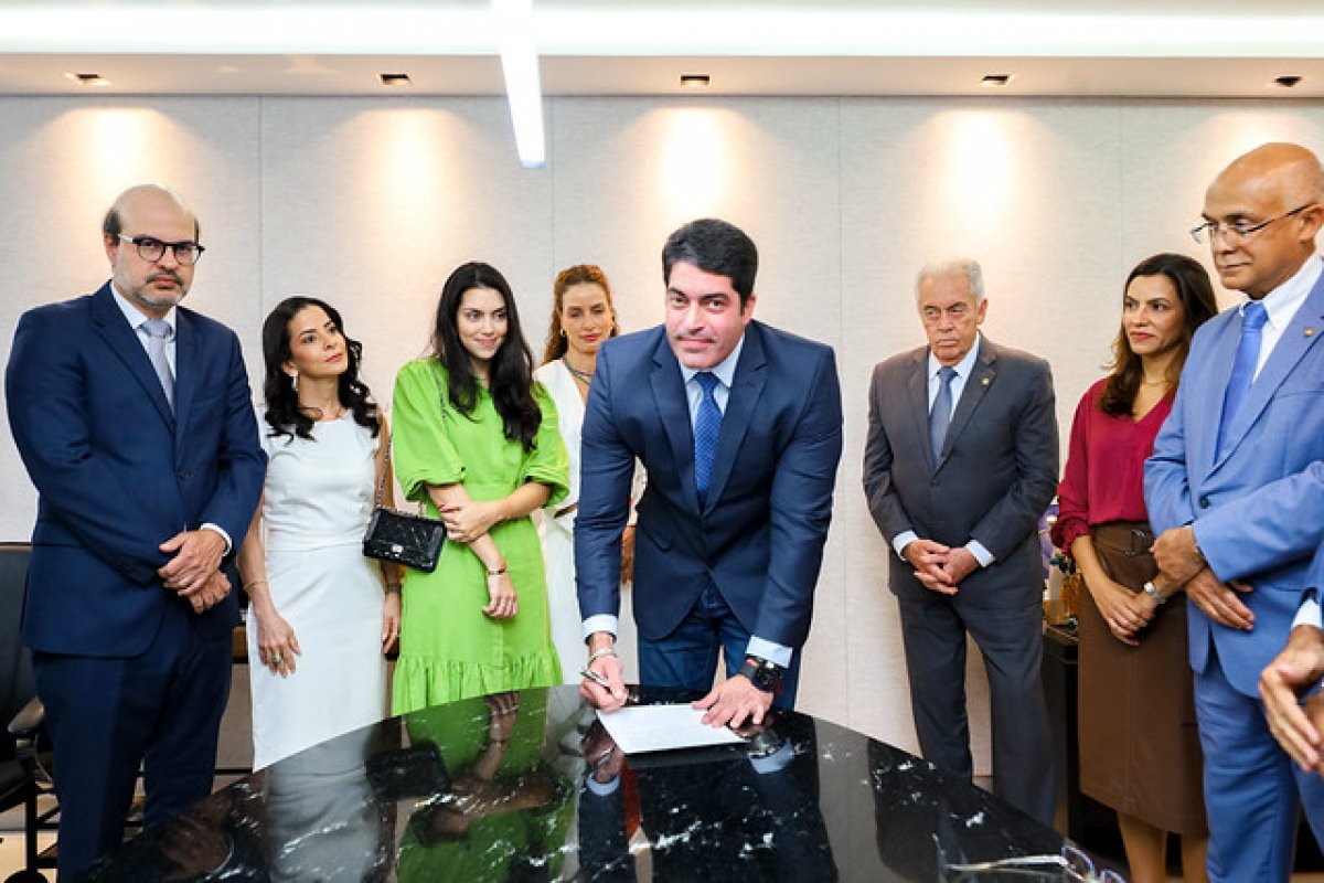 Otto Alencar filho toma posse no TCE-BA