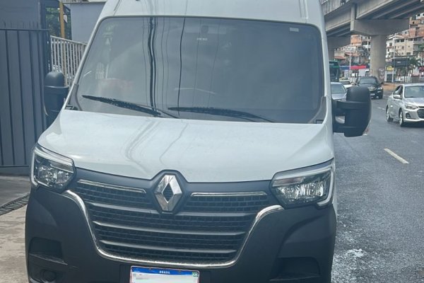 [PM interrompe tentativa de roubo a van de carga na Avenida Bonocô]