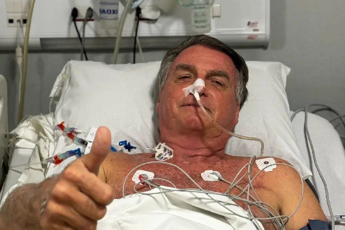 Moraes autoriza visitas dos filhos a Bolsonaro durante internação em Brasília