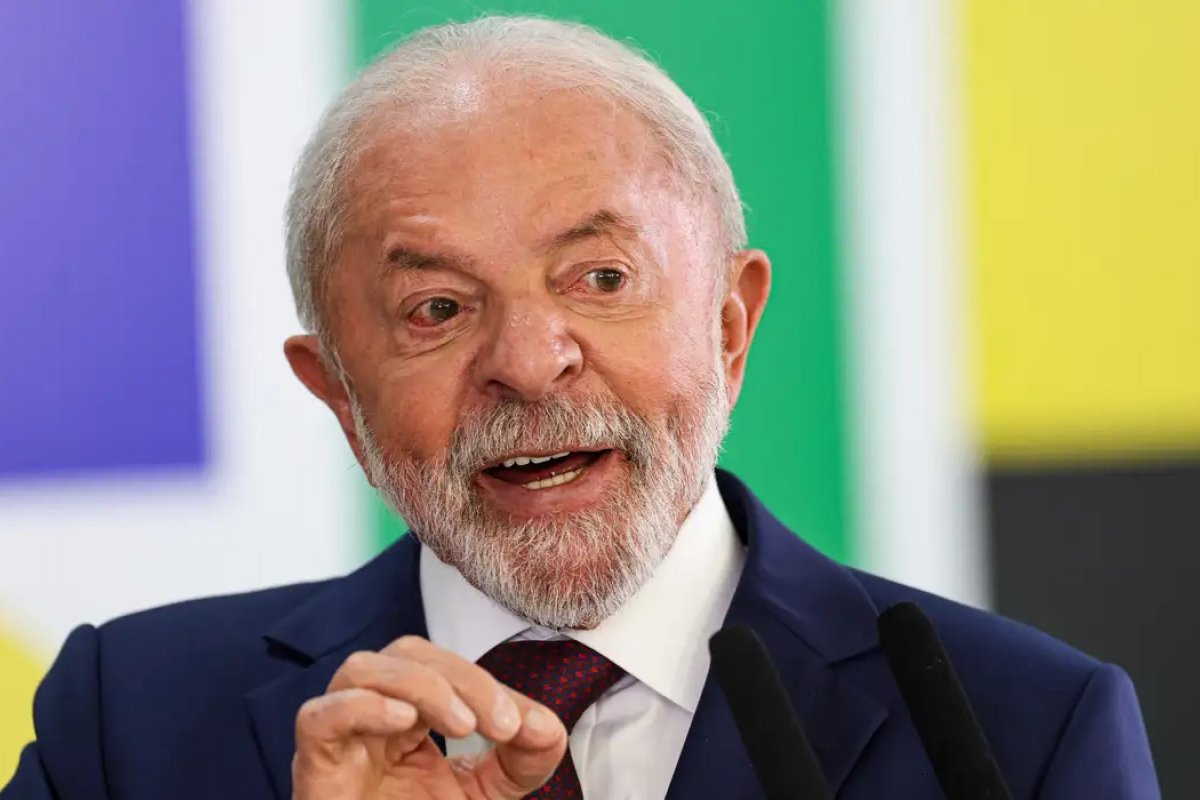 Lula assina decreto que torna obrigatória a exibição de filmes nacionais nos cinemas