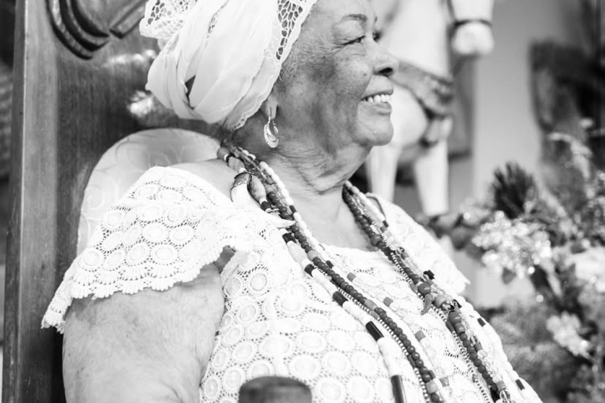 Autoridades e artistas lamentam morte de Mãe Carmem, ialorixá do Terreiro do Gantois