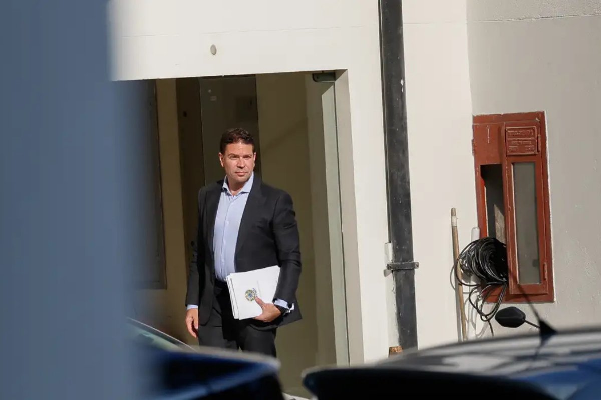 Abin notifica Alexandre Ramagem para devolver R$ 10 mil recebidos indevidamente