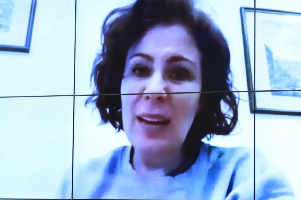 Carla Zambelli é transferida de cela após sofrer agressões em presídio na Itália